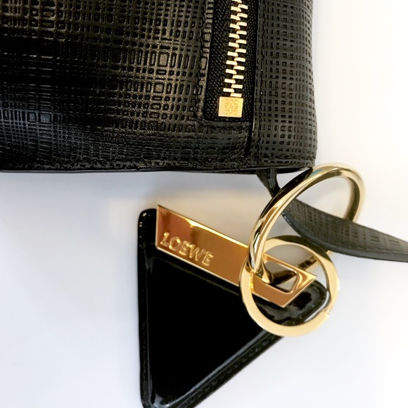 NWOT Loewe Black Embossed Handbag - Picture 5 of 8